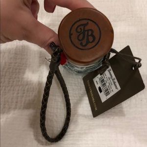 Tommy Bahama Accessories - Palm Leaf Umbrella Tommy Bahama Accessories - Palm Leaf Umbrella